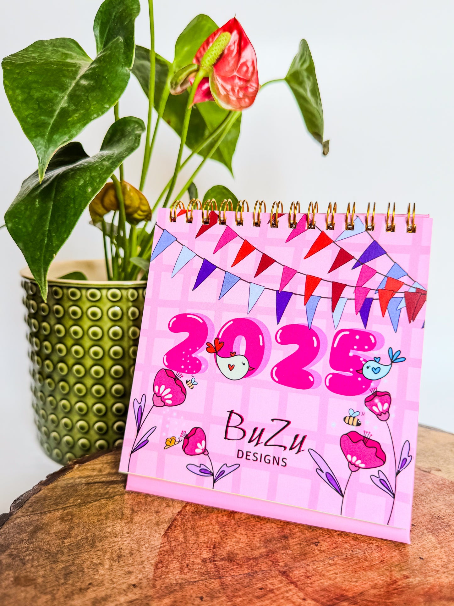 Desk Calendar “CUTESY” 2025